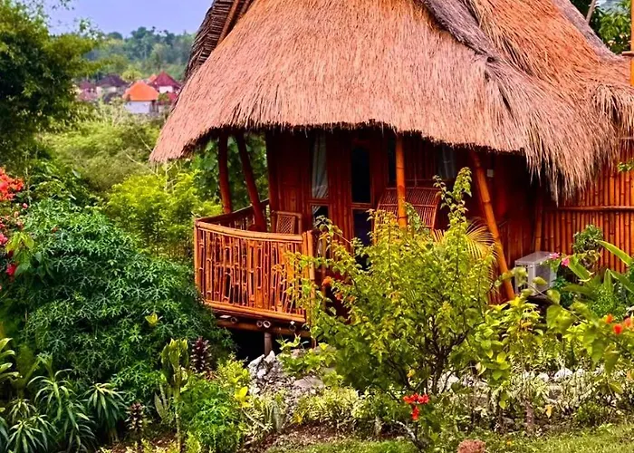 ホリデーパーク Penida Bambu 4*