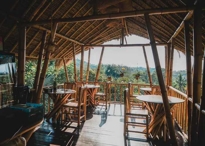 Penida Bambu Tatil parkı Toyapakeh