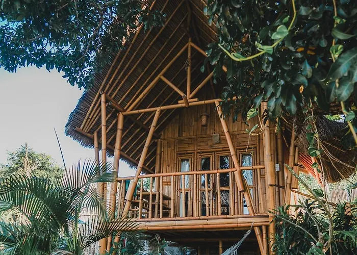 Penida Bambu Parque de vacaciones 4*